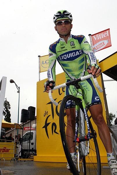 Murilo Fischer (Liquigas) at the start.