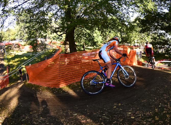 Erica Zaveta (Amy D Racing) chasing Meredith Miller