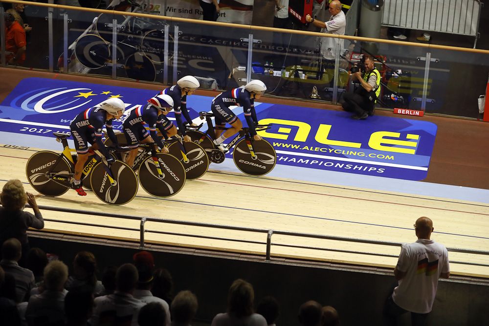 France gets started in round 1 of the team pursuit
