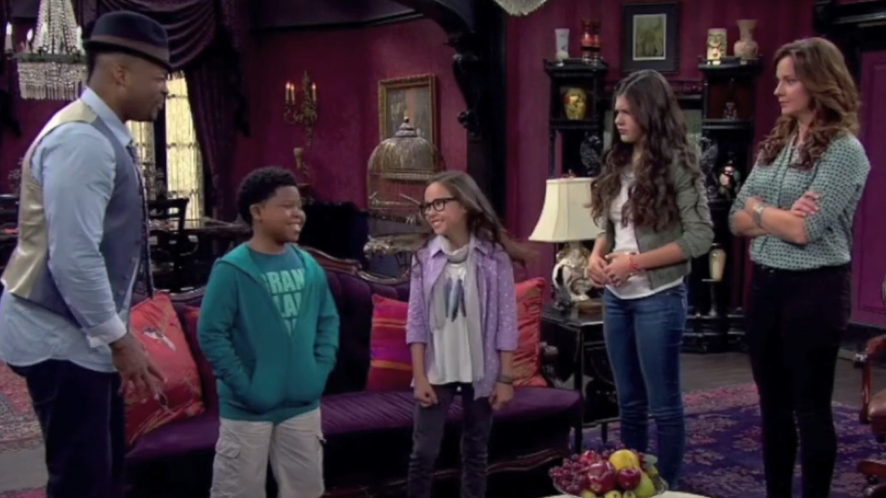 Cast of The Haunted Hathaways