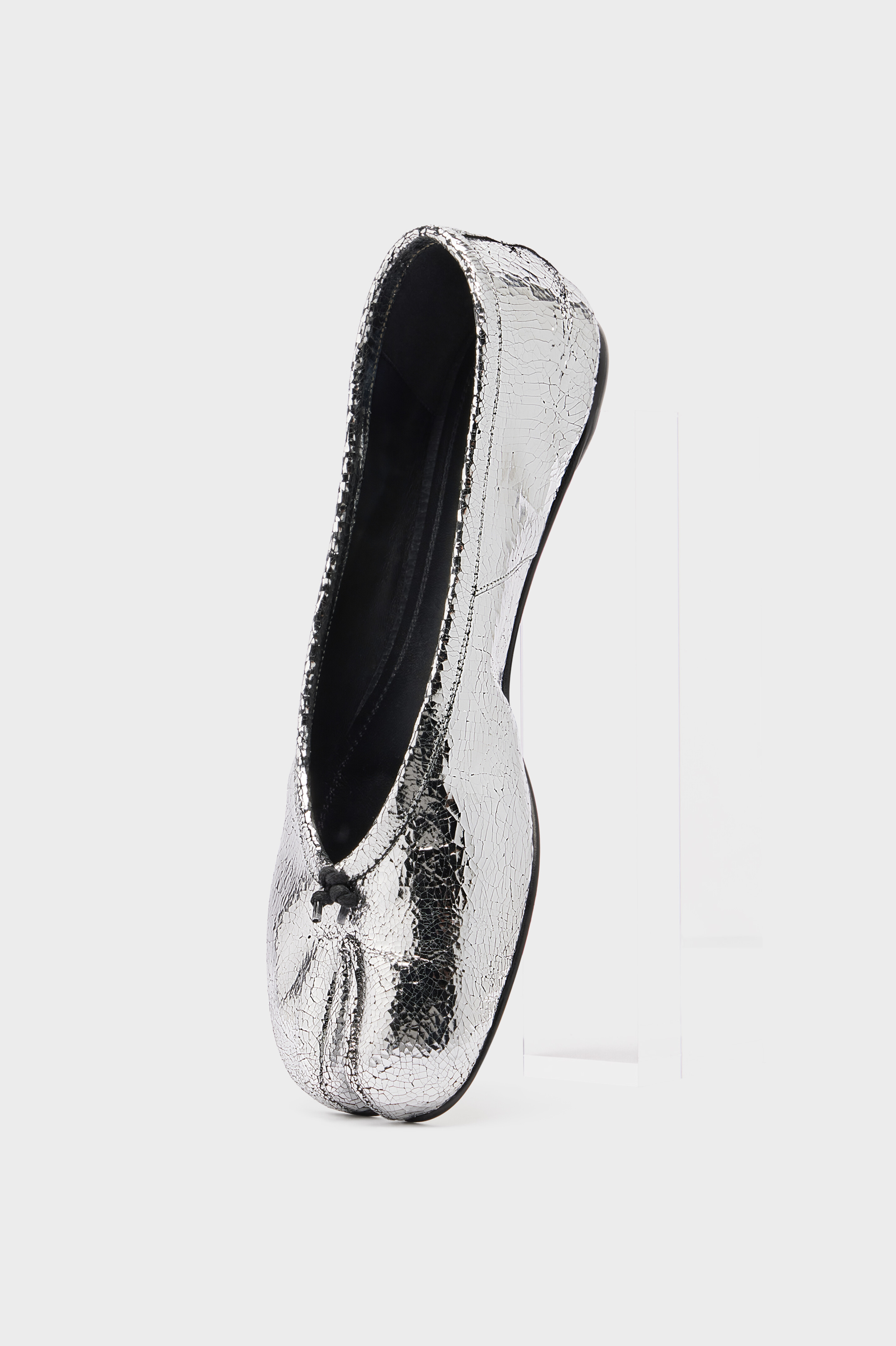 Tabi Ballerina Broken Mirror