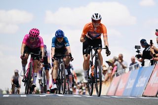 Women's Tour Down Under: Ally Wollaston edges Noemi R&uuml;egg to take second win on stage 2
