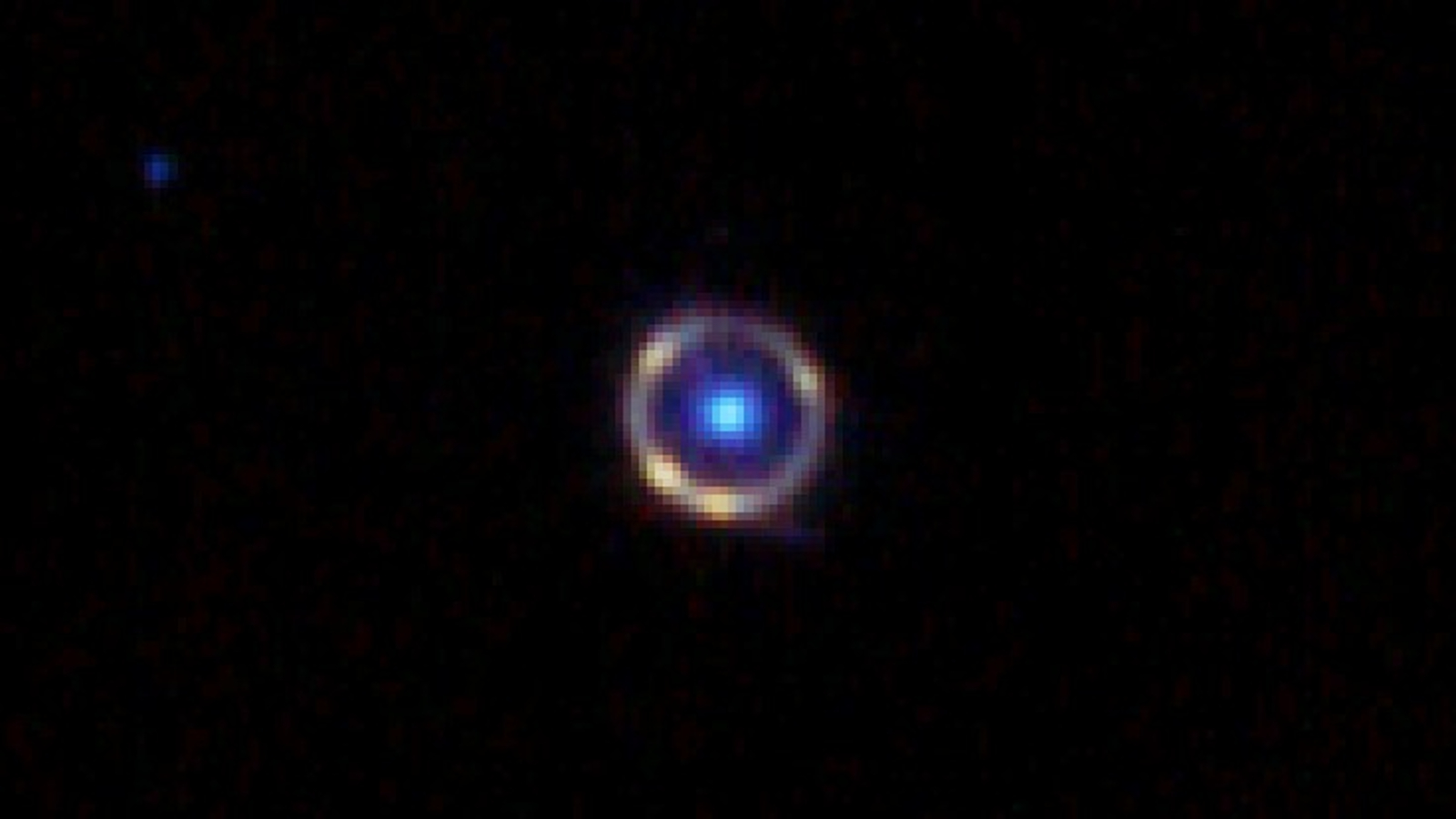 A close up of the JO418 Einstein ring.