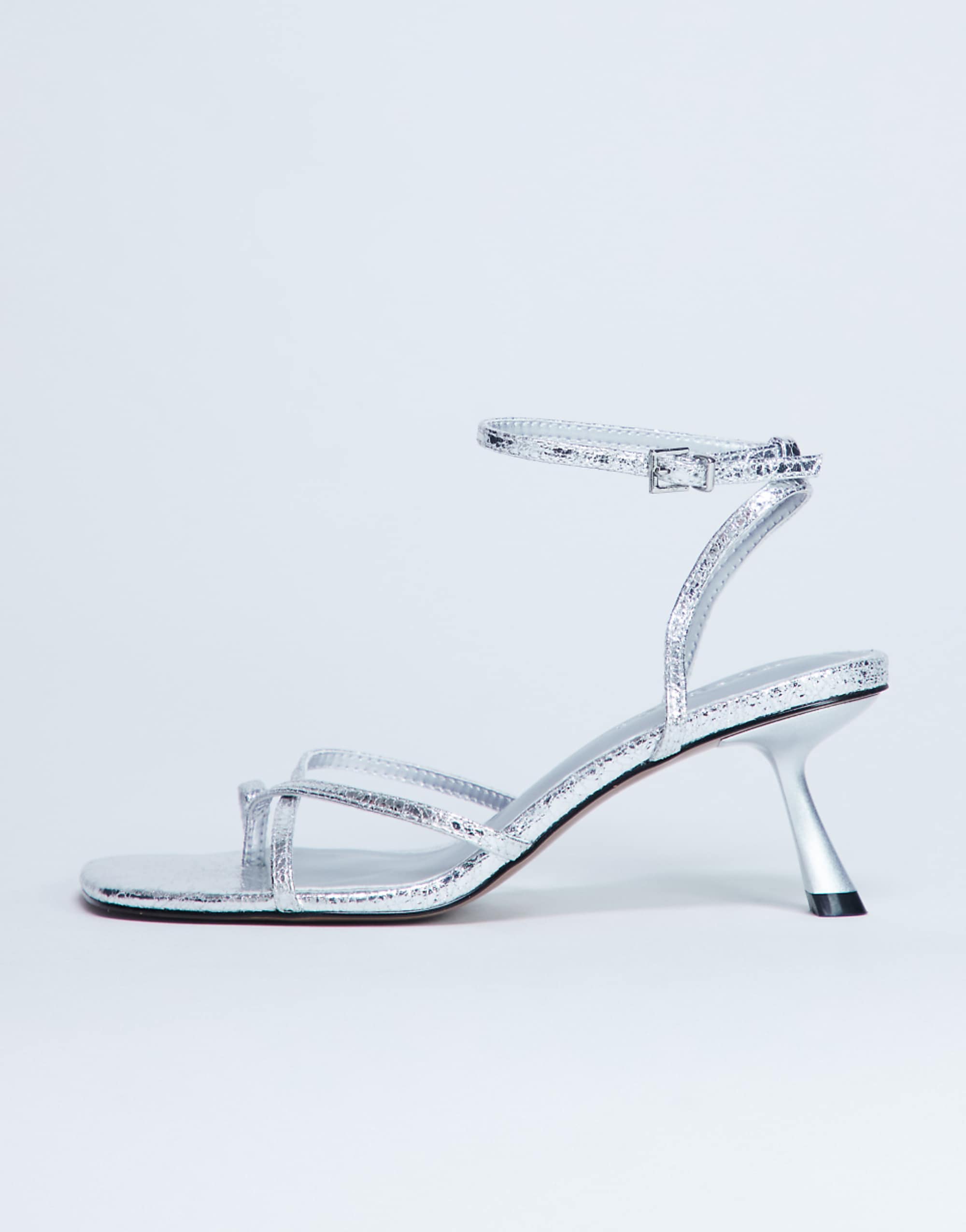 Topshop Ila Toe Loop Mid Heel Sandal in Silver