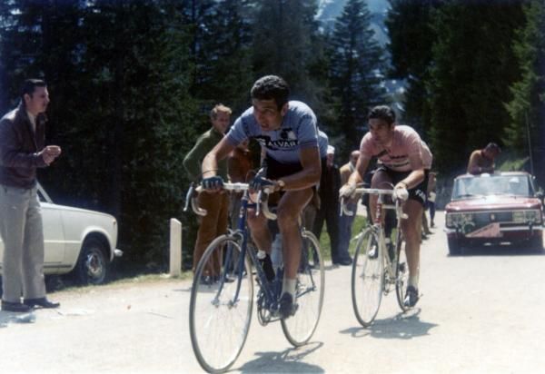 Gimondi leads Merckx on the Passo Fedaia in the 1970 Giro