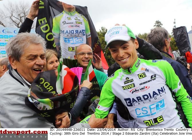 Edoardo Zardini with his fans