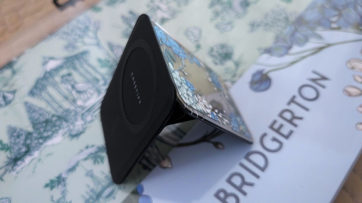 CASETiFY Bridgerton collection