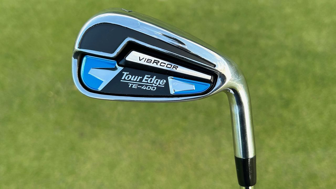 Photo of the 7-iron of the Tour Edge TE-400 Package Set