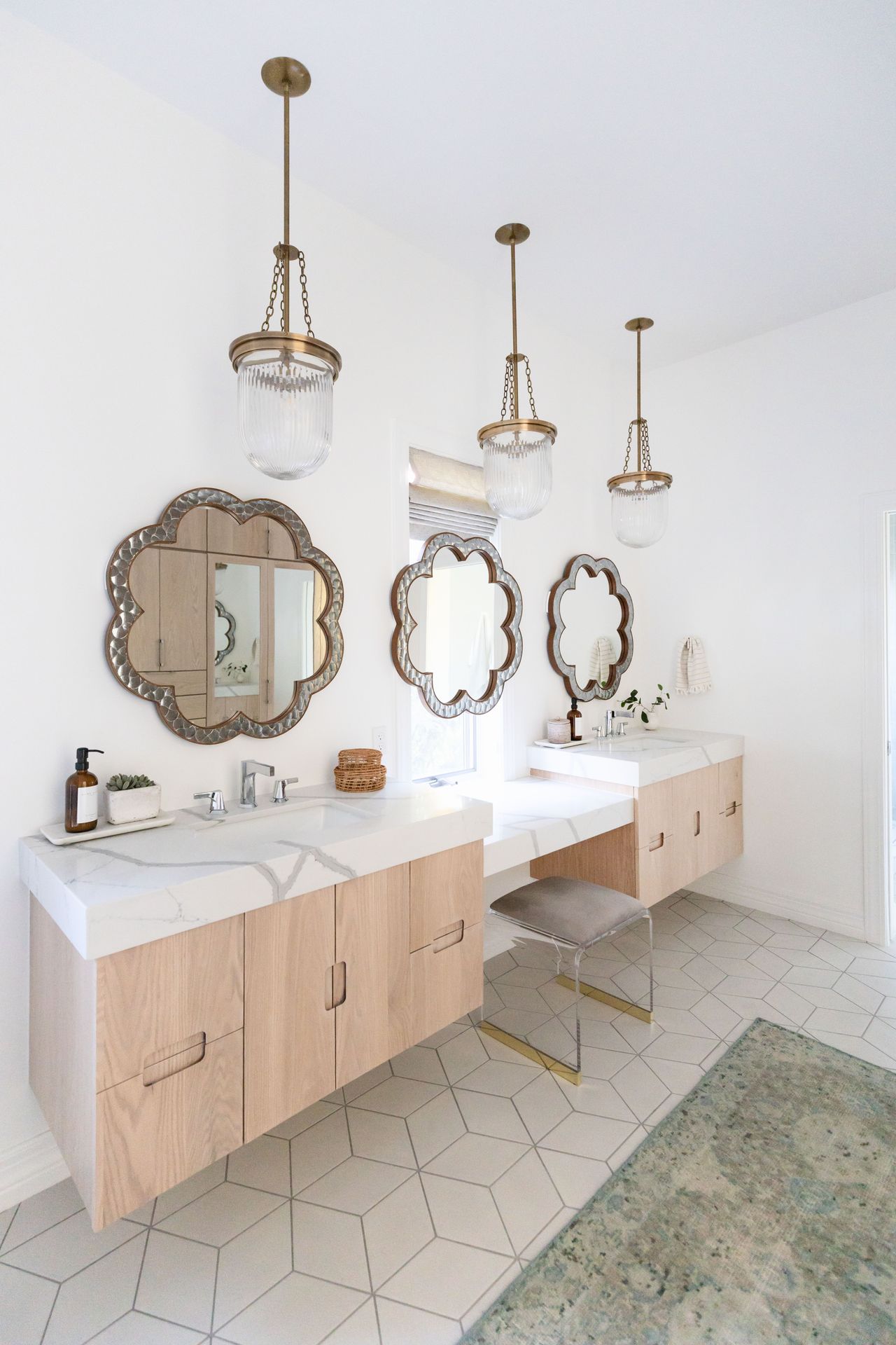 Built-in makeup vanity ideas - 10 luxe small space designs | Livingetc