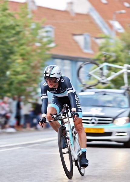 A Leopard Trek rider sets up for a corner.