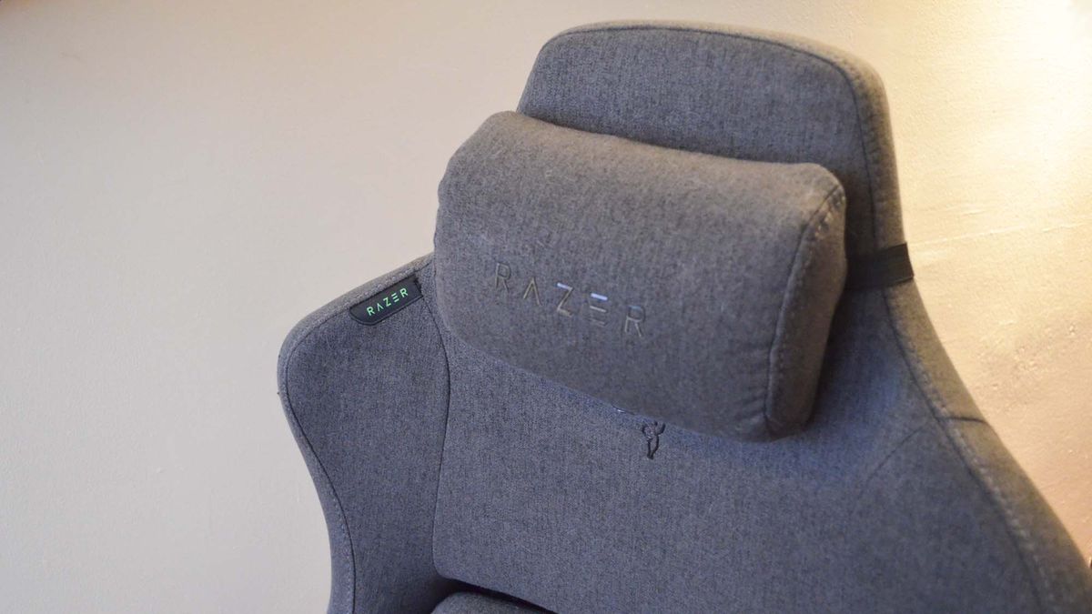 A Razer Iskur Fabric gaming chair in a living room