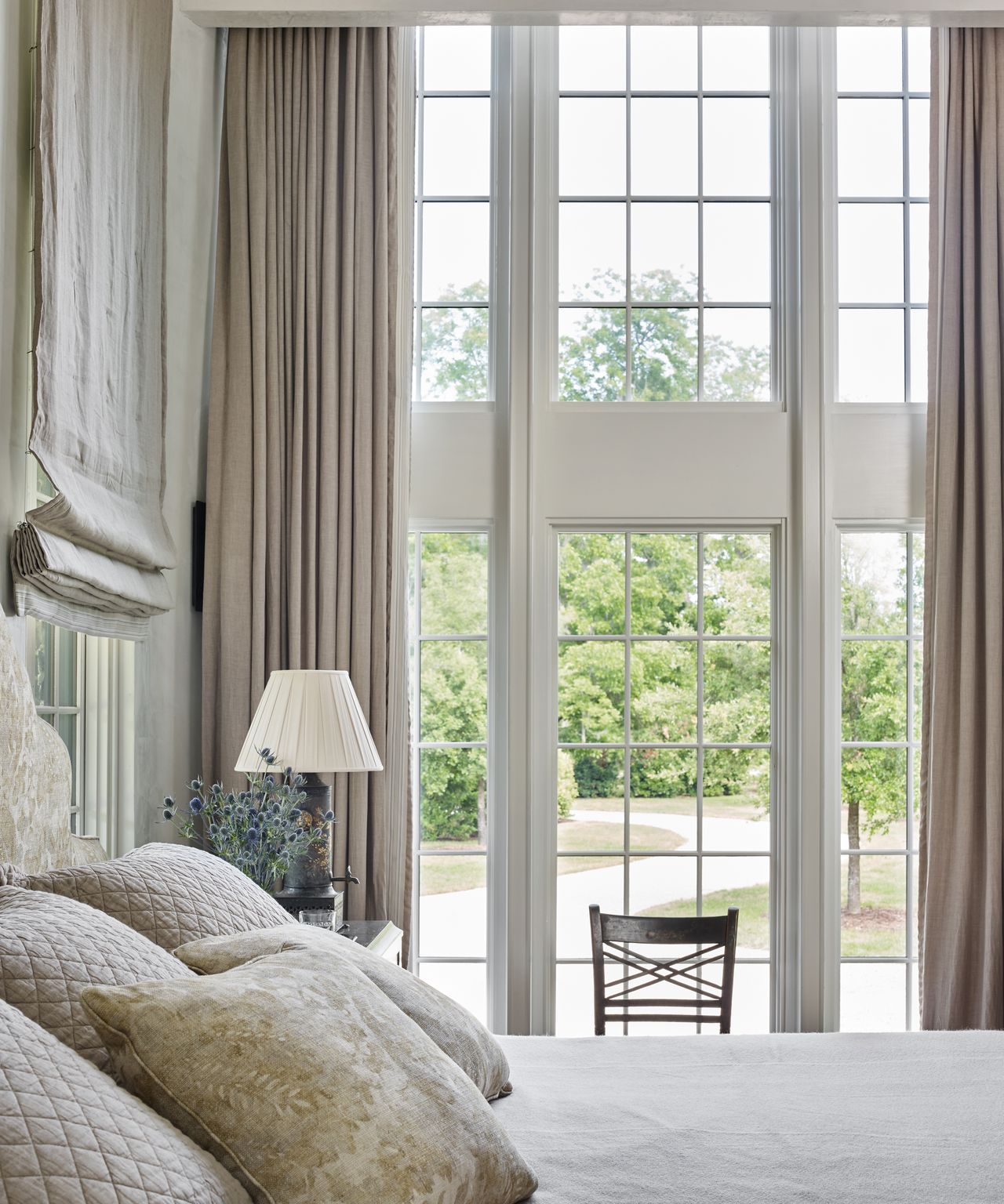 Large window blinds ideas with gray linen curtains in the bedroom