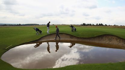 No free relief from a completely flooded bunker