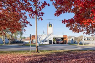 'american modern' book pic showing modernist building in columbus indiana