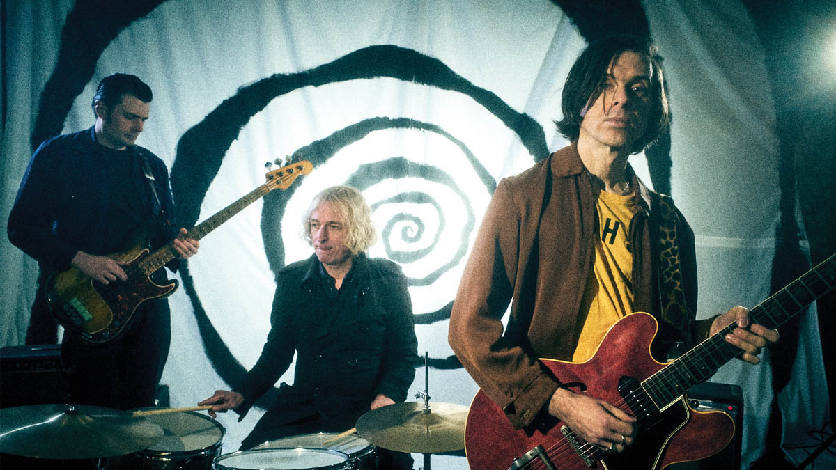 Aortrait of alt-blues trio Little Barrie 