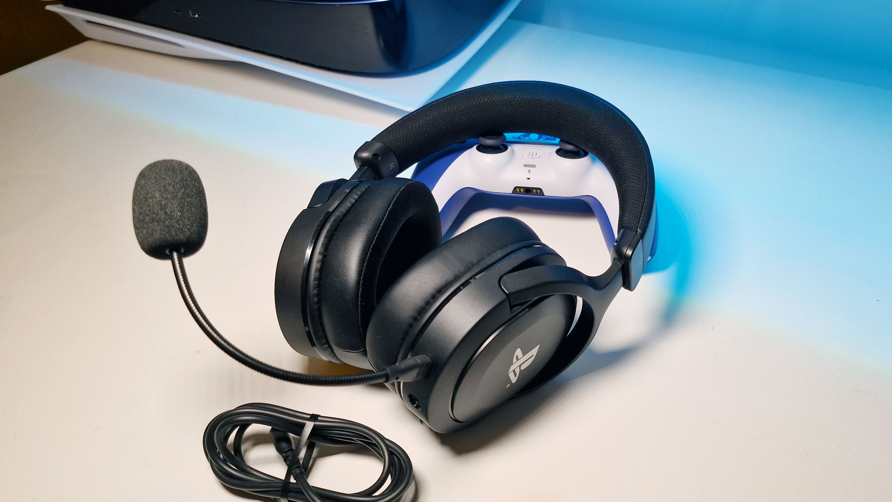 A Trust GXT 498 Forta headset