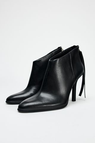 Pull Tab High-Heel Ankle Boots