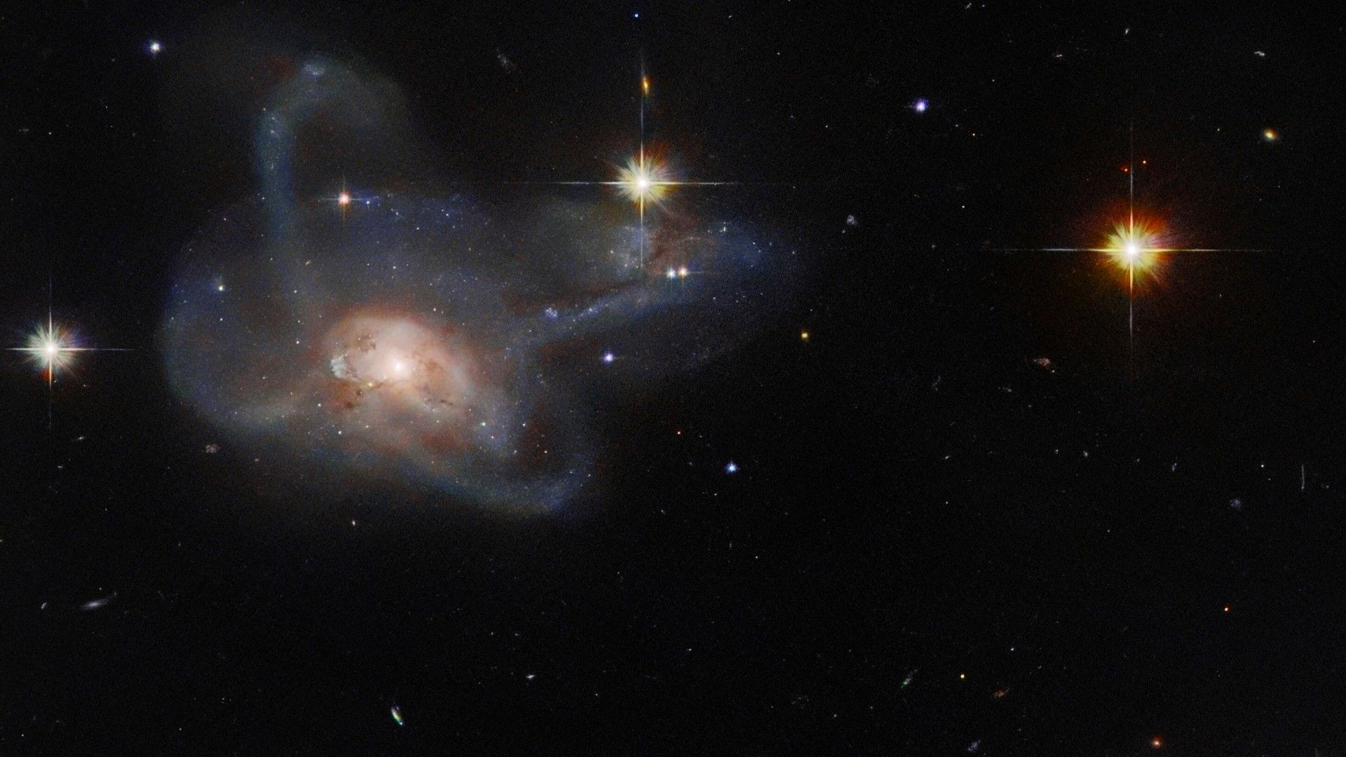 Хаббл слияние галактик
