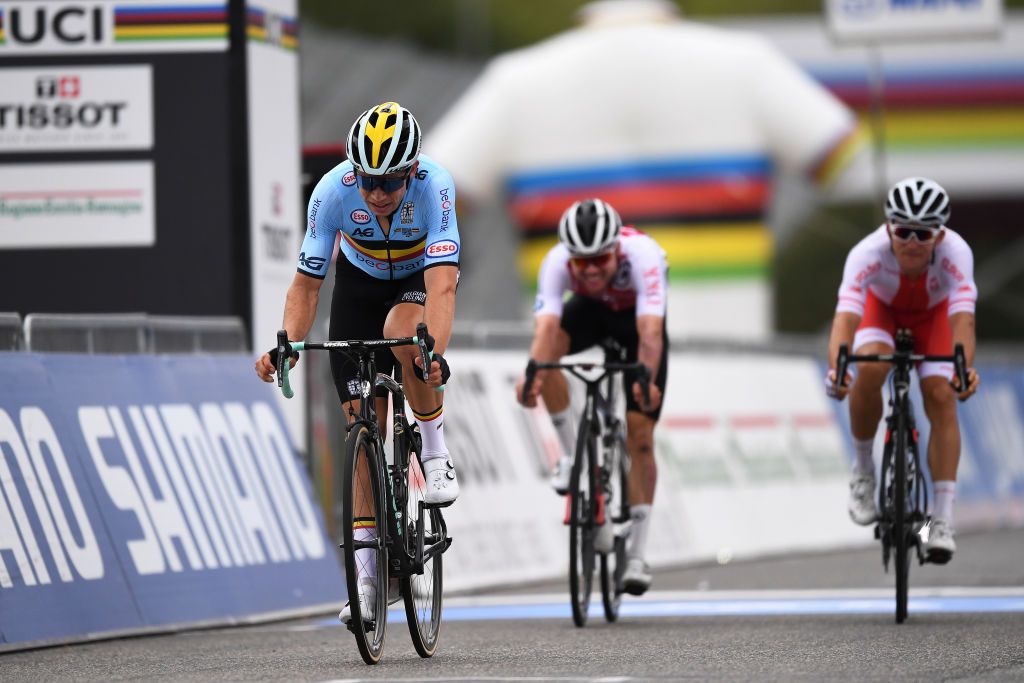 Wout Van Aert sprints to the silver medal at World Championships