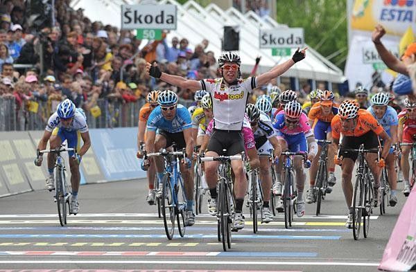 Cavendish scores his second stage.