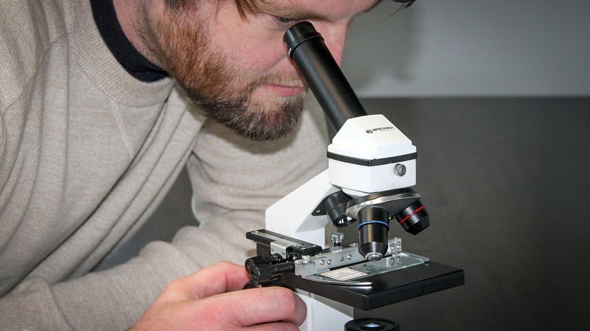 Bresser Biolux NV microscope