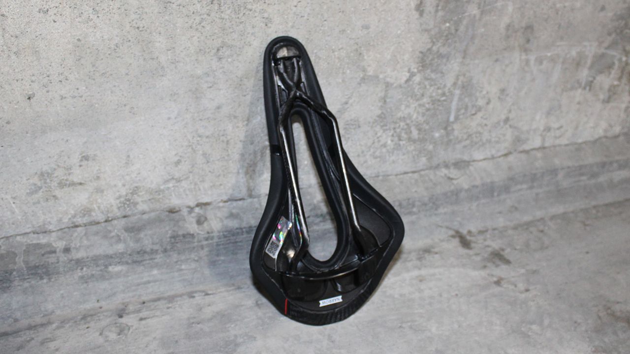 The carbon rails feature a 'Node' at the nose of the saddle to improve comfort and weight