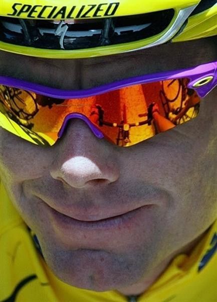 Cadel Evans (Silence-Lotto) enjoyed the day in yellow.