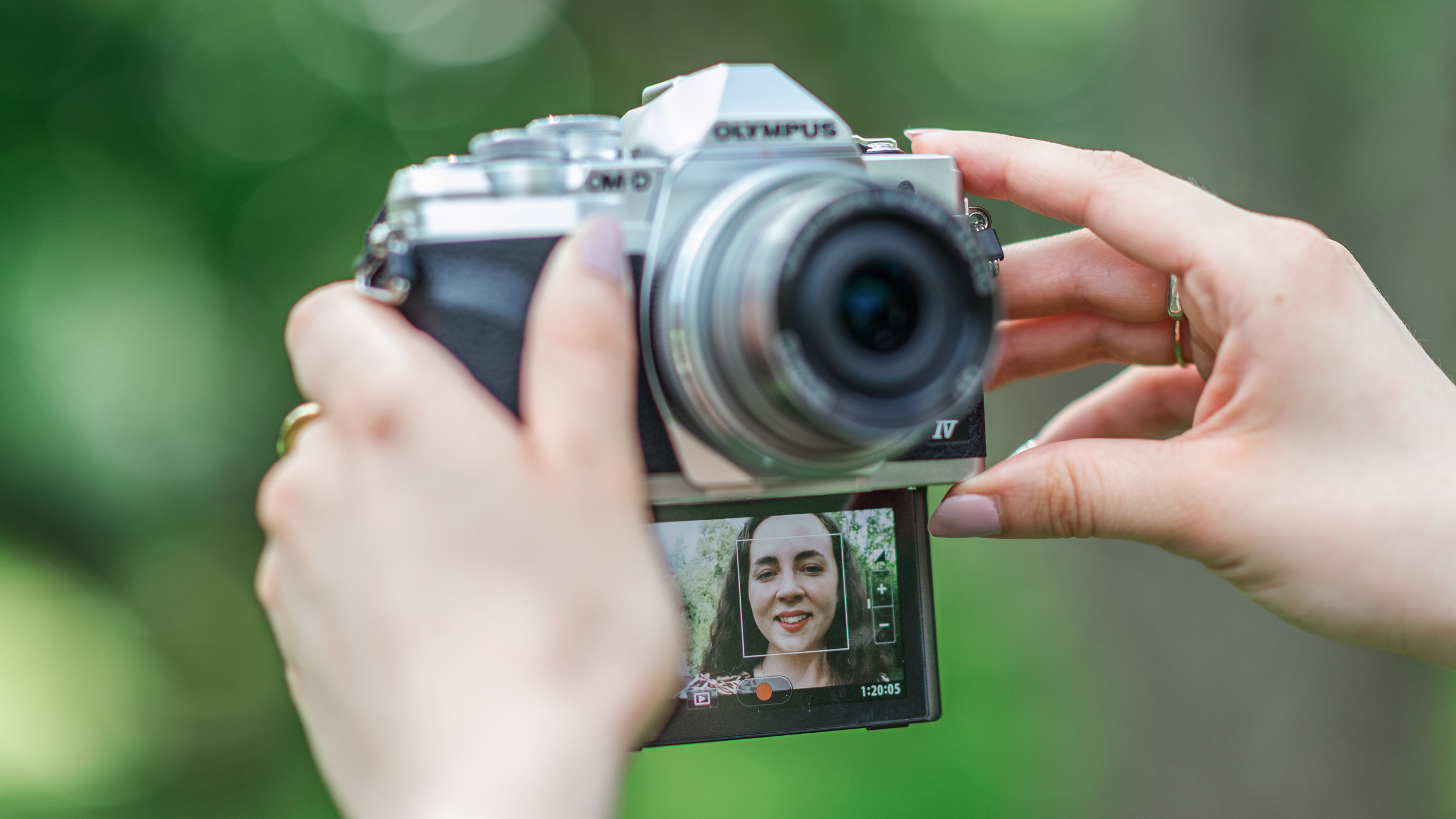 Olympus OM-D E-M10 IV