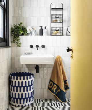 How to make a small bathroom look bigger and small bathroom ideas