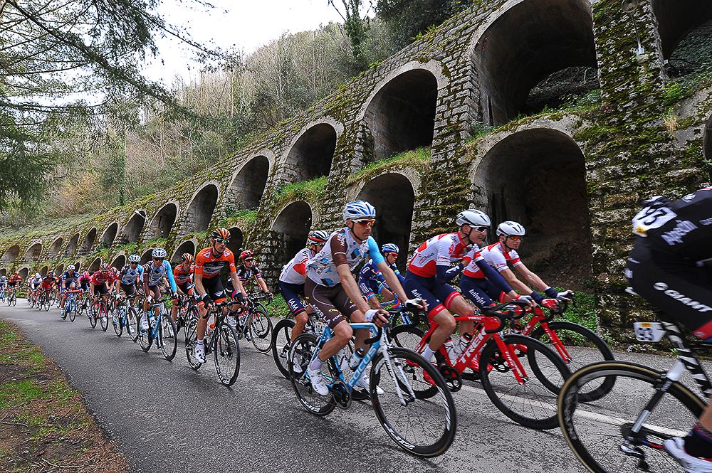The peloton in action during stage 1 at the Volta a Catalunya