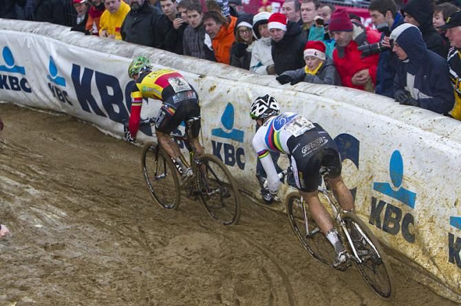 Sven Nys leads Niels Albert