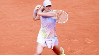 Iga Swiatek forehand shot at Roland Garros.