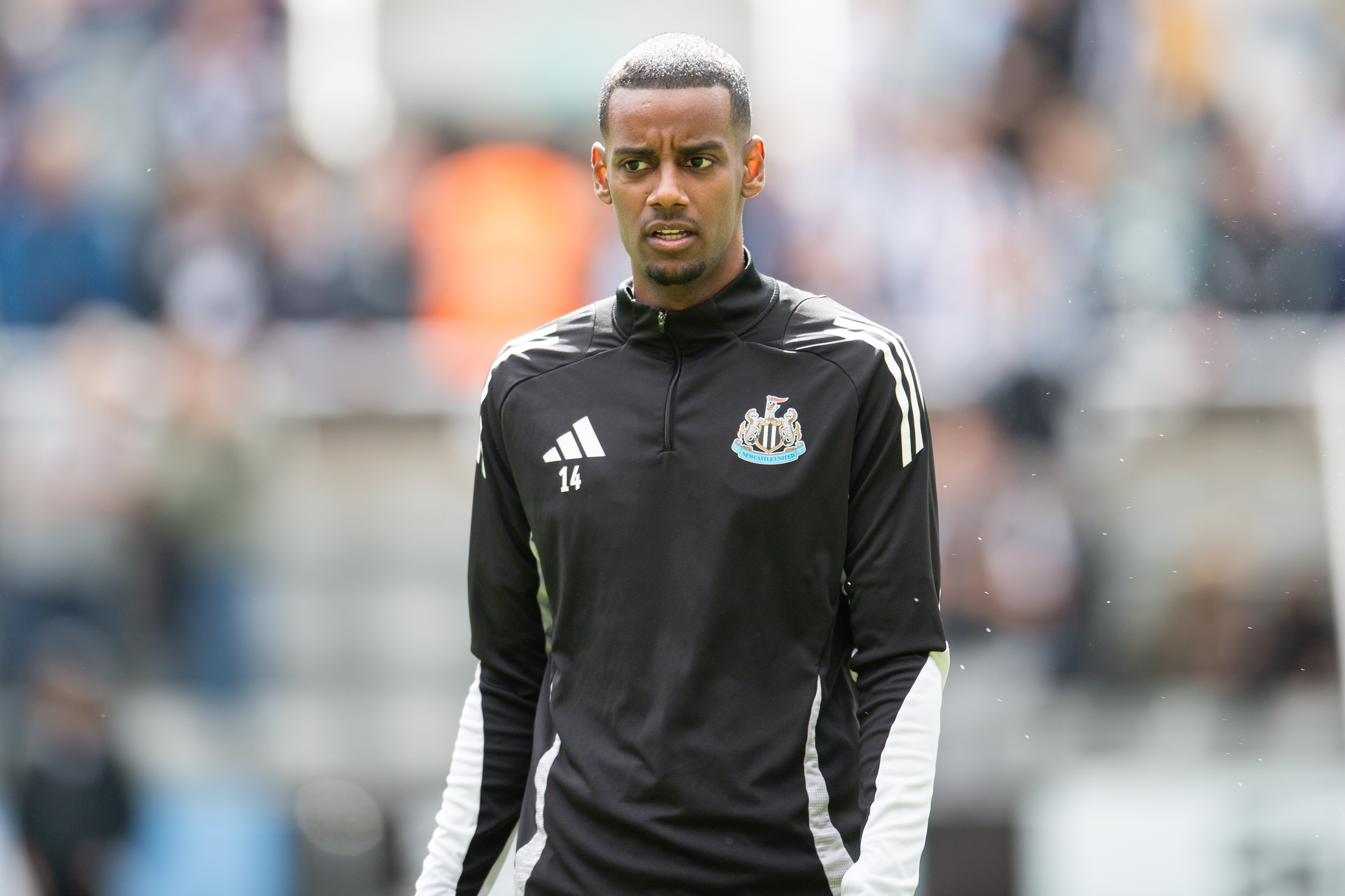 Alexander Isak warms up before Newcastle&#039;s final day defeat to Everton last season