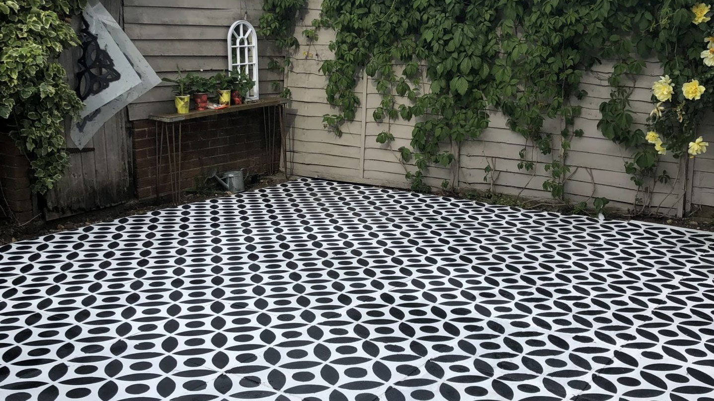 Masonry Paint And Stencils Transformed This Patio For Under 100 Real Homes - What Paint Do You Use On Patio Slabs