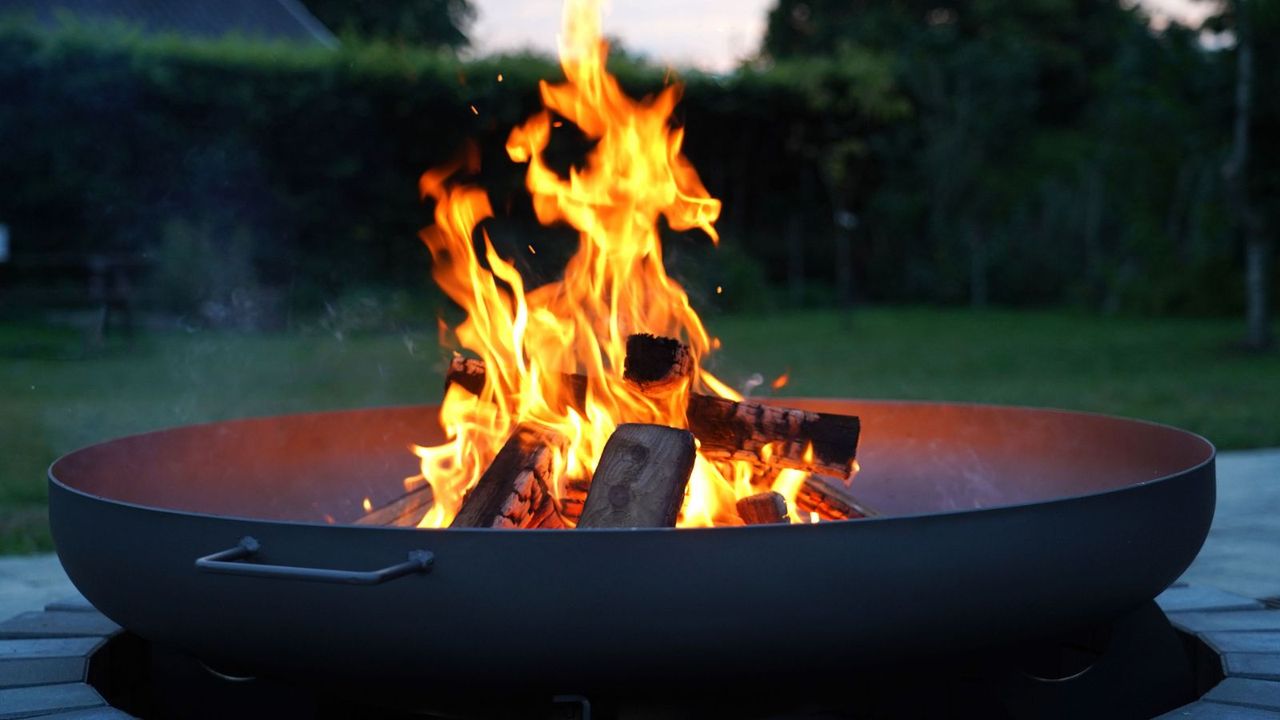 Wood burning in a fire pit 