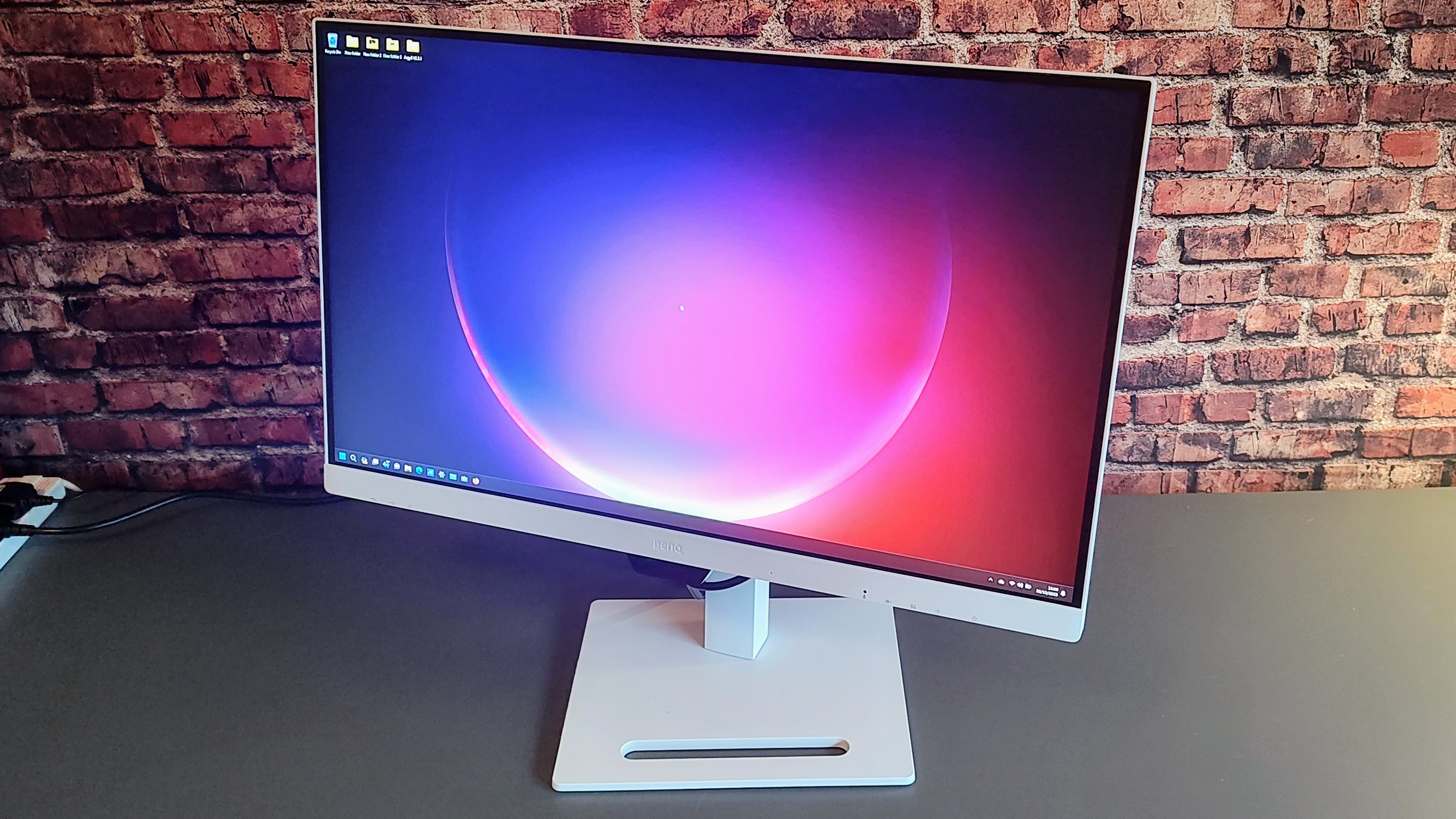 The BenQ GW2790QT monitor on a desk