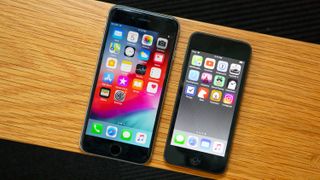 iPhone 7 (left) and iPod touch (right)