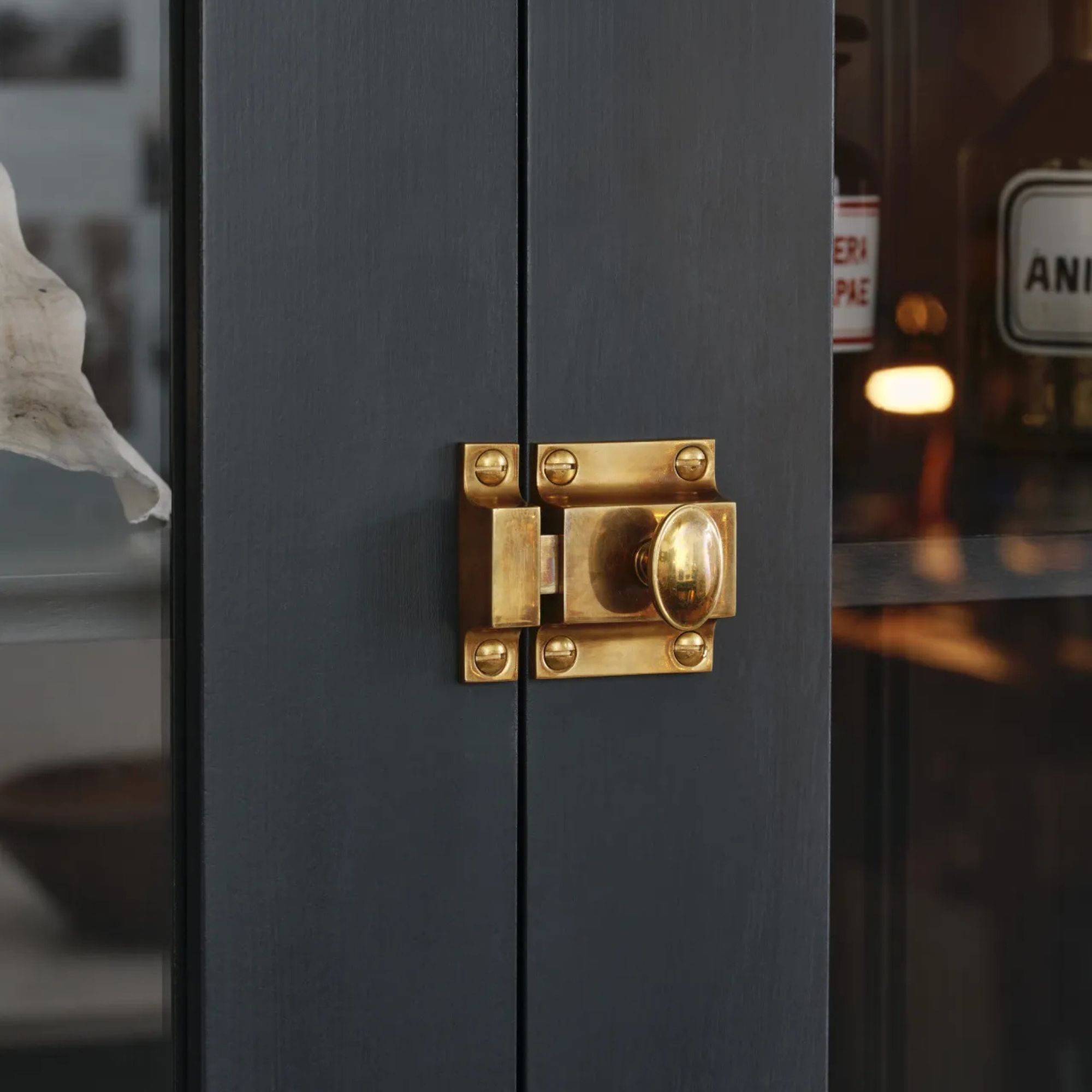 The deVOL Classic Cupboard Catch
