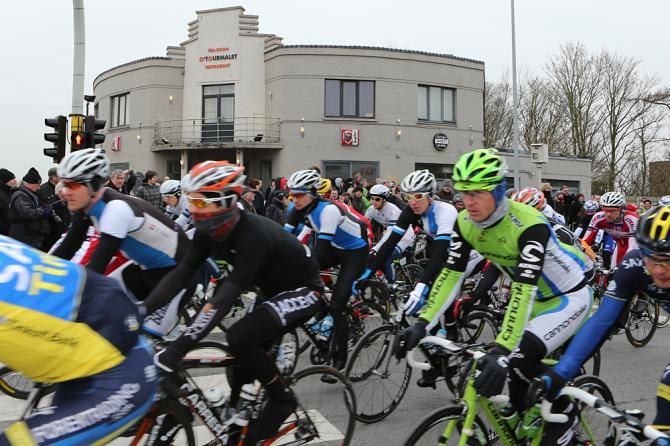 The peloton gets underway