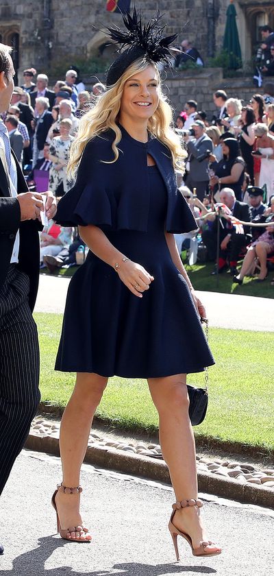Clothing, Dress, Street fashion, Fashion, Shoulder, Little black dress, Footwear, Leg, Blond, Event,