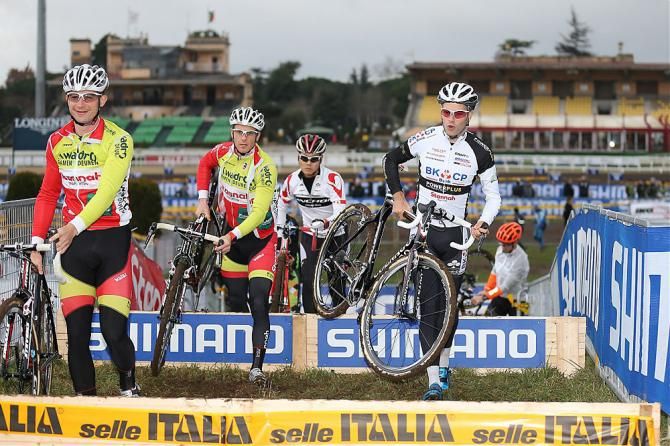 Racers practice the barriers
