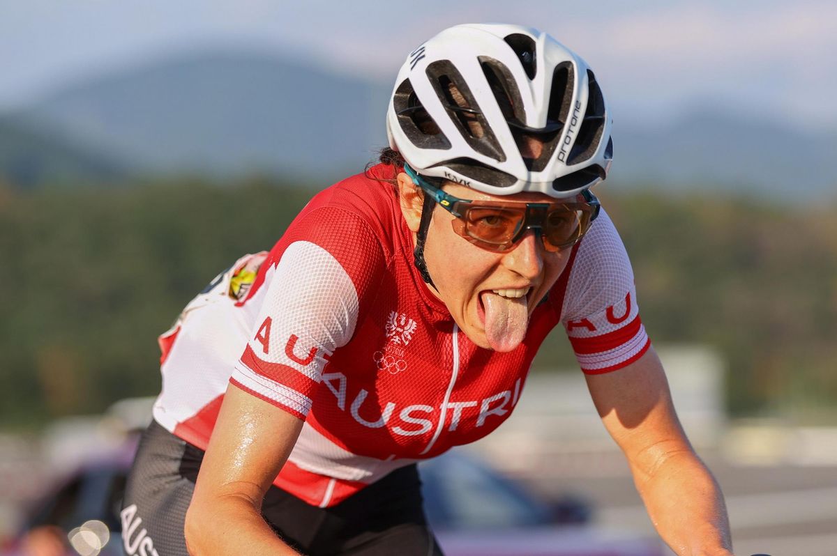 Tokyo 2020 Olympic Games Olimpiadi Tokyo 2020 Womens Road Race Musashinonomori Park Fuji Internetional Speedway 137 km 25072021 Anna Kiesenhofer Austria Alex WhiteheadSWpixBettiniPhoto2021