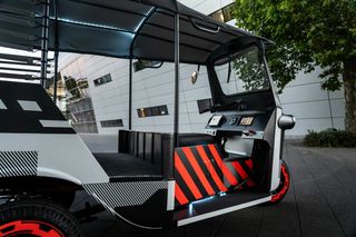 Nunam electric rickshaw