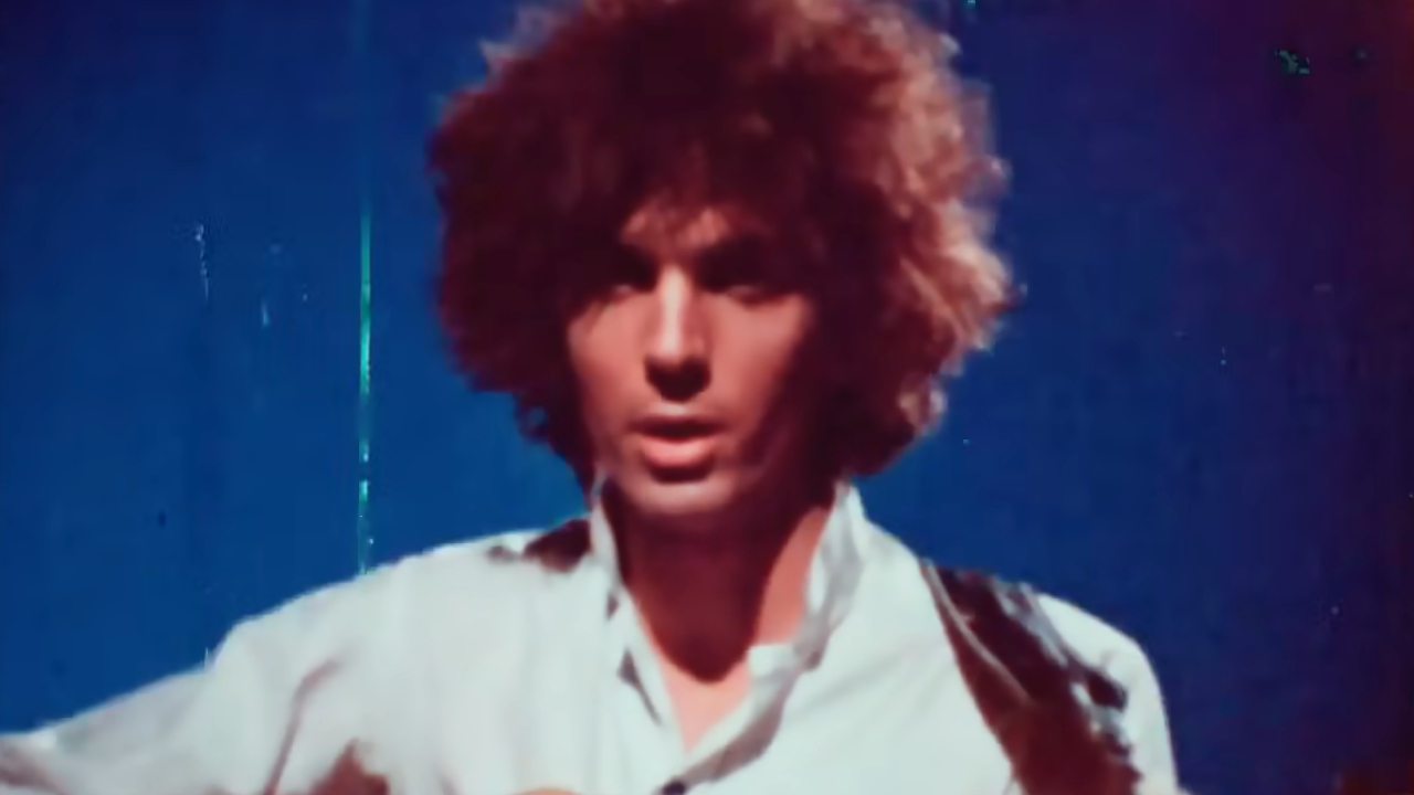 Syd Barrett (with Pink Floyd) performing "Jugband Blues"