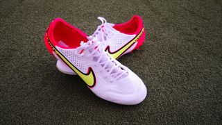 Best soccer cleats for passing
