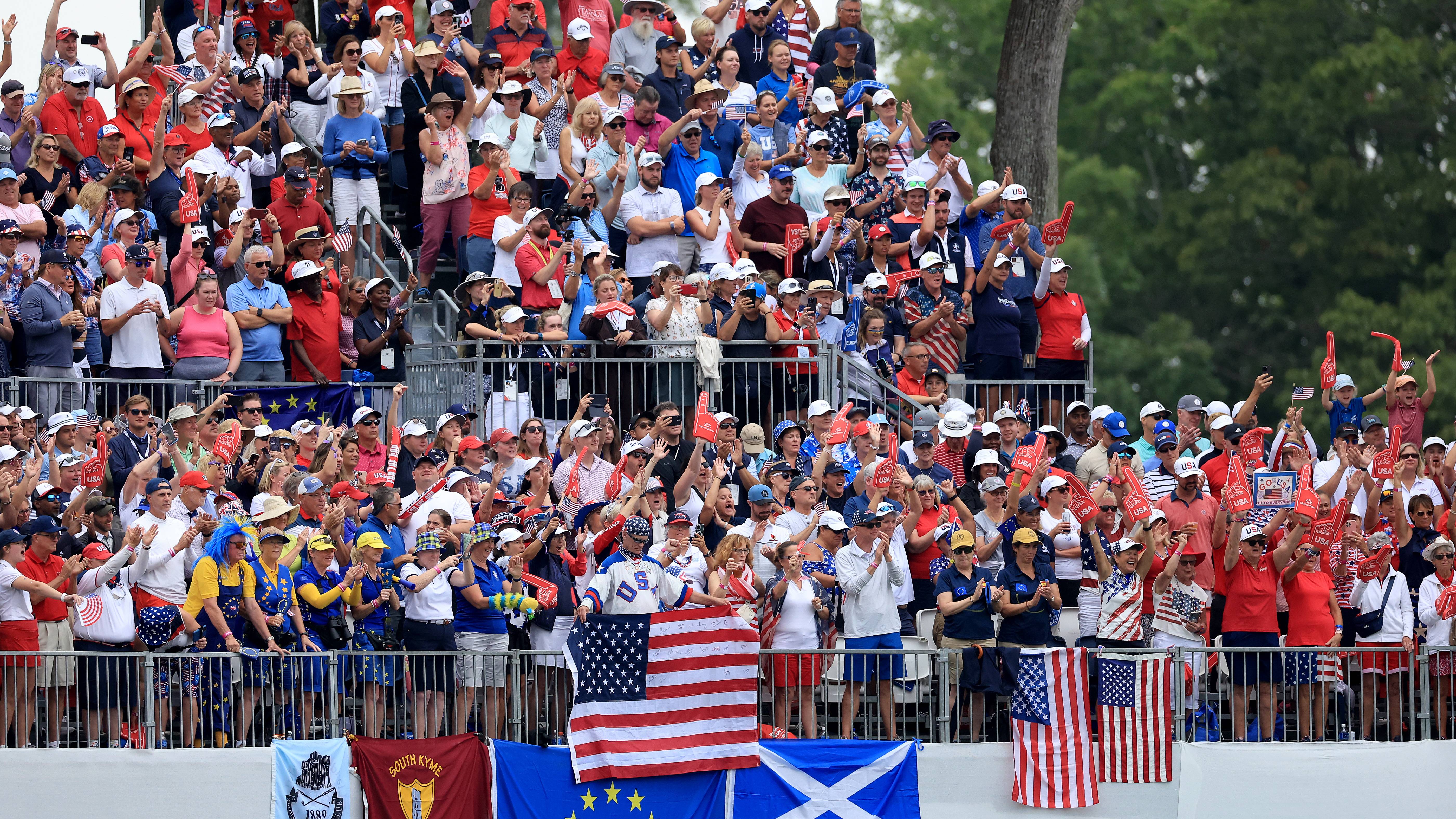 1st tee crowd at 2024 Solheim Cup