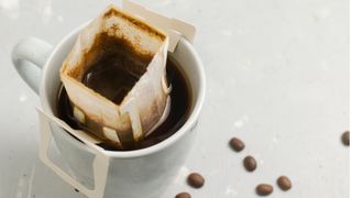 Making coffee using a filter coffee bag