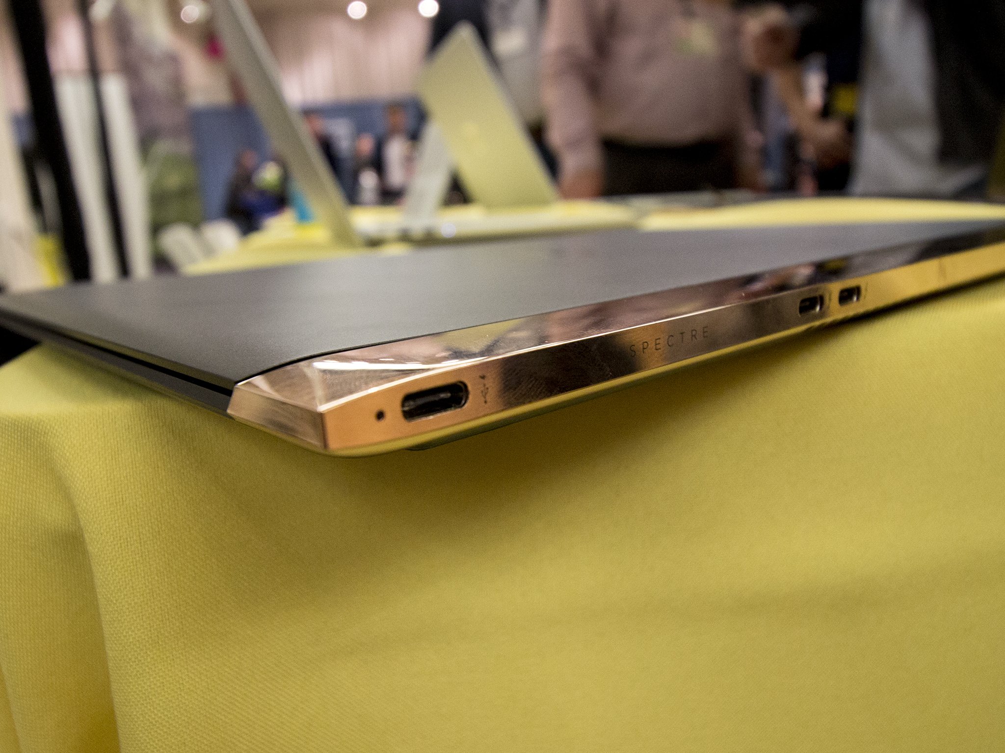 HP Spectre Charging ports