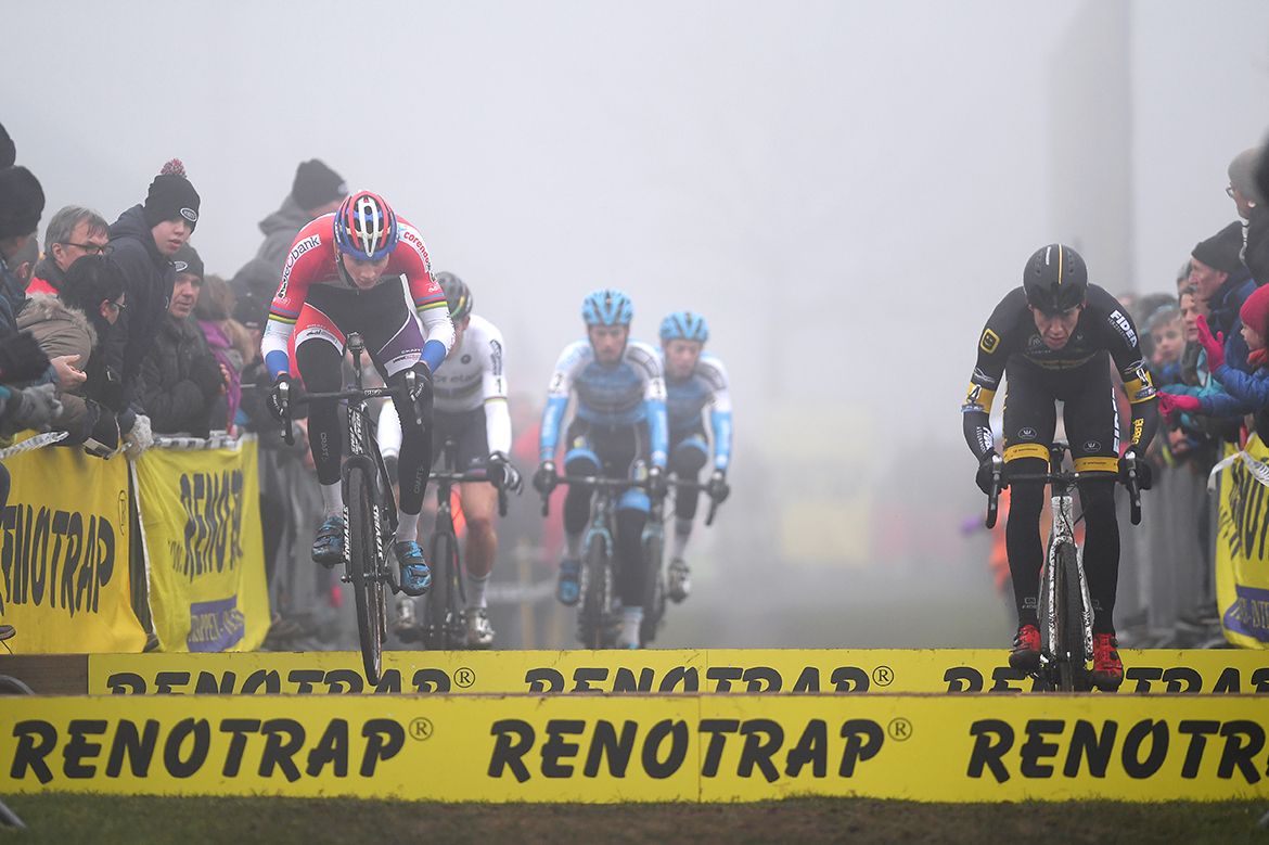 Mathieu van der Poel hops the barriers