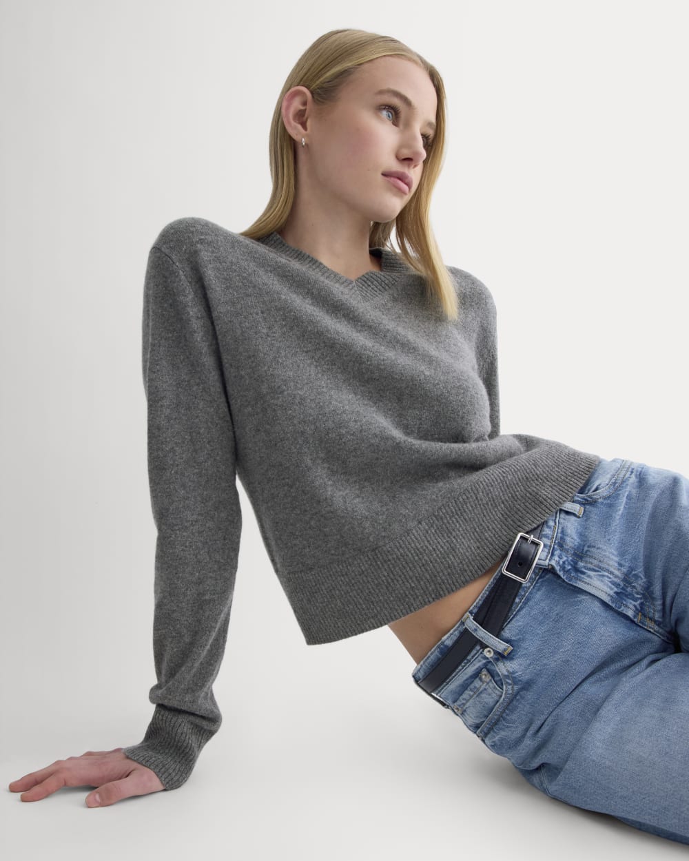 Cashmere Cropped High-V Sweater | Heather Charcoal - Xxs